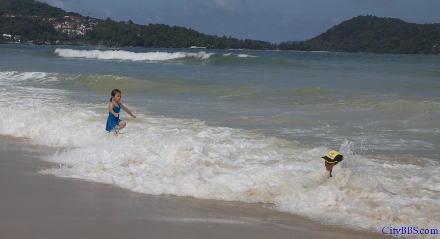 2012泰国清迈-曼谷-华欣-甲米-普吉-华欣-清迈3500公里自驾游之普吉Phuket芭东Patong海滩 ... ... ... ... . ... 2012泰国清迈-曼谷-华欣-甲米-普吉-华欣-清迈3500公里自驾游之普吉Phuket芭东Patong海滩 ... ... ... ... . ...