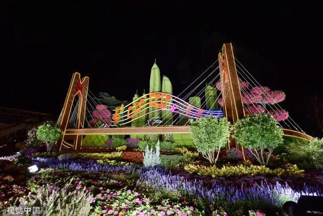 天安门长安街张灯结彩 北京盛装迎70年大庆