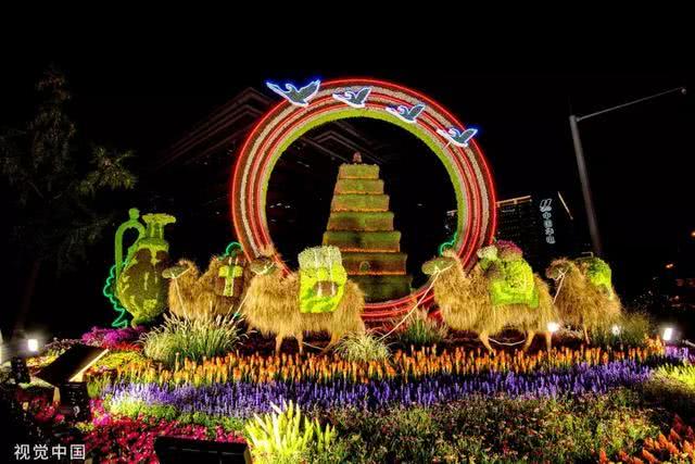 天安门长安街张灯结彩 北京盛装迎70年大庆