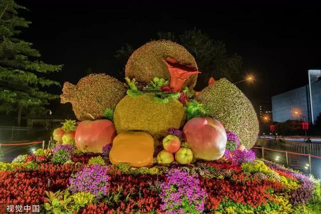 天安门长安街张灯结彩 北京盛装迎70年大庆