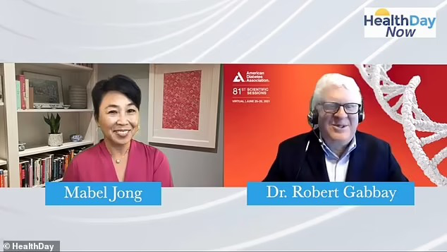 右边是Robert Gabbay博士.jpg 右边是Robert Gabbay博士.jpg