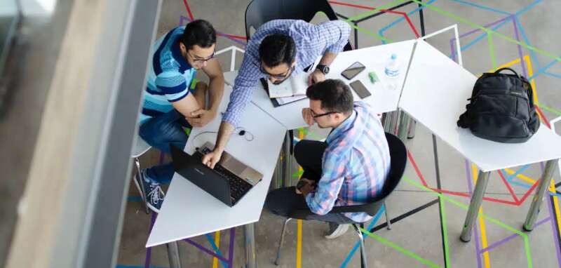 优先考虑由风险资本、天使投资团体和企业孵化器支持的申请人 优先考虑由风险资本、天使投资团体和企业孵化器支持的申请人