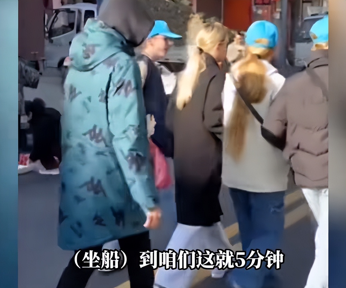 中俄互免签证政策在黑龙江黑河实施后,黑河迎来了大批来自俄罗斯的游客 中俄互免签证政策在黑龙江黑河实施后,黑河迎来了大批来自俄罗斯的游客