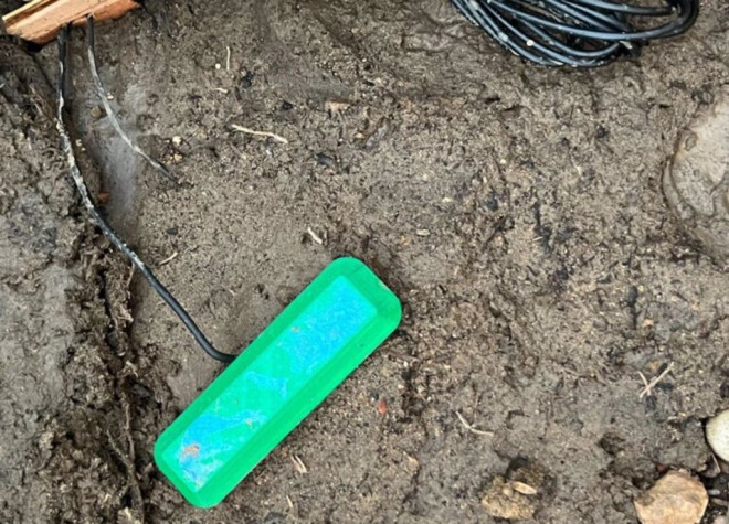 放在泥土里的电池,这是西北大学的发明 放在泥土里的电池,这是西北大学的发明