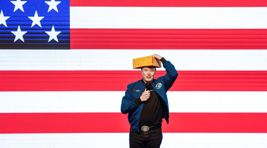 马斯克登顶全球富豪榜