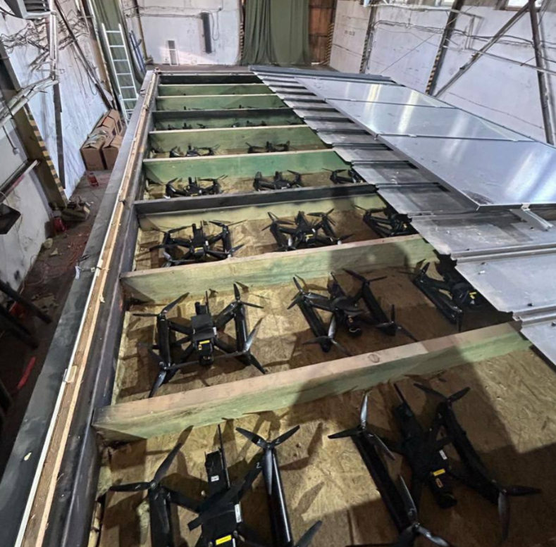 用于空袭的乌无人机 用于空袭的乌无人机