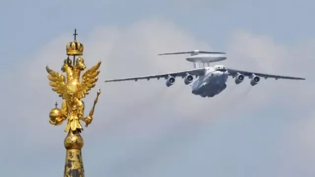 2020年红场阅兵时,一架别里耶夫A-50飞越莫斯科上空 2020年红场阅兵时,一架别里耶夫A-50飞越莫斯科上空