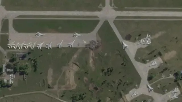 6月4日俄罗斯伊尔库茨克州别拉亚空军基地,多架军机被摧毁 6月4日俄罗斯伊尔库茨克州别拉亚空军基地,多架军机被摧毁